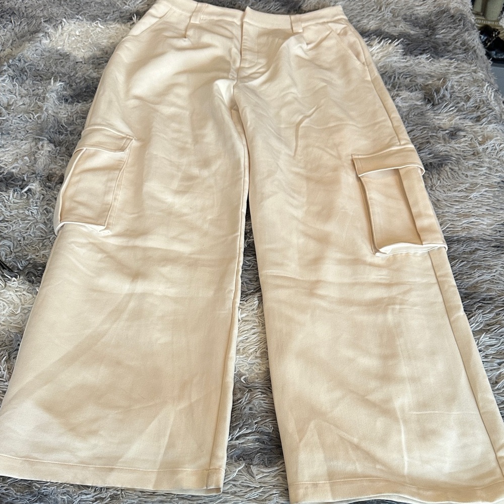 I—Dissh Light Cream Wide Leg Pants